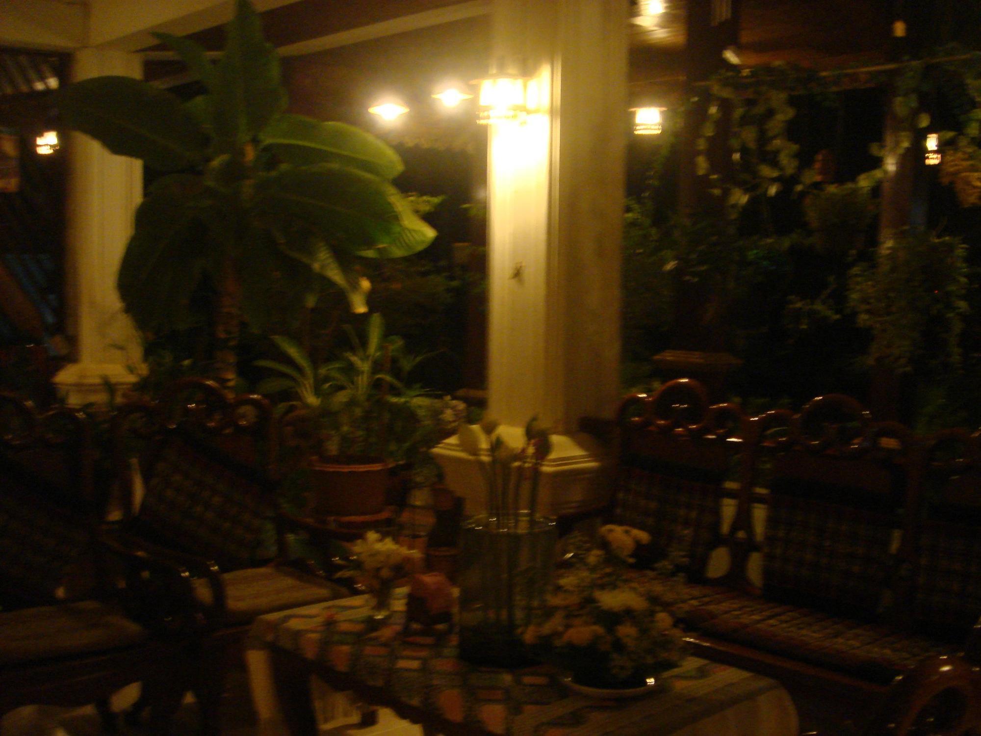Champasak Palace Hotel Паксе Экстерьер фото
