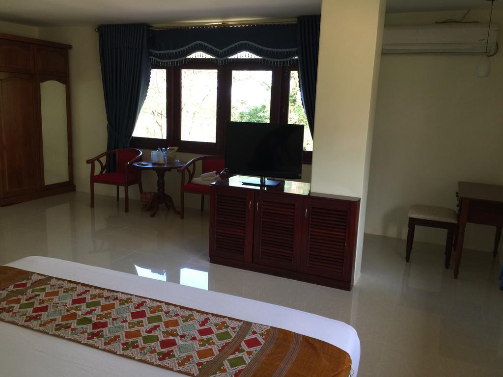 Champasak Palace Hotel Паксе Экстерьер фото
