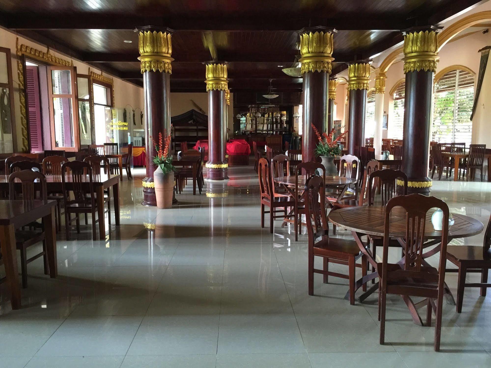Champasak Palace Hotel Паксе Экстерьер фото