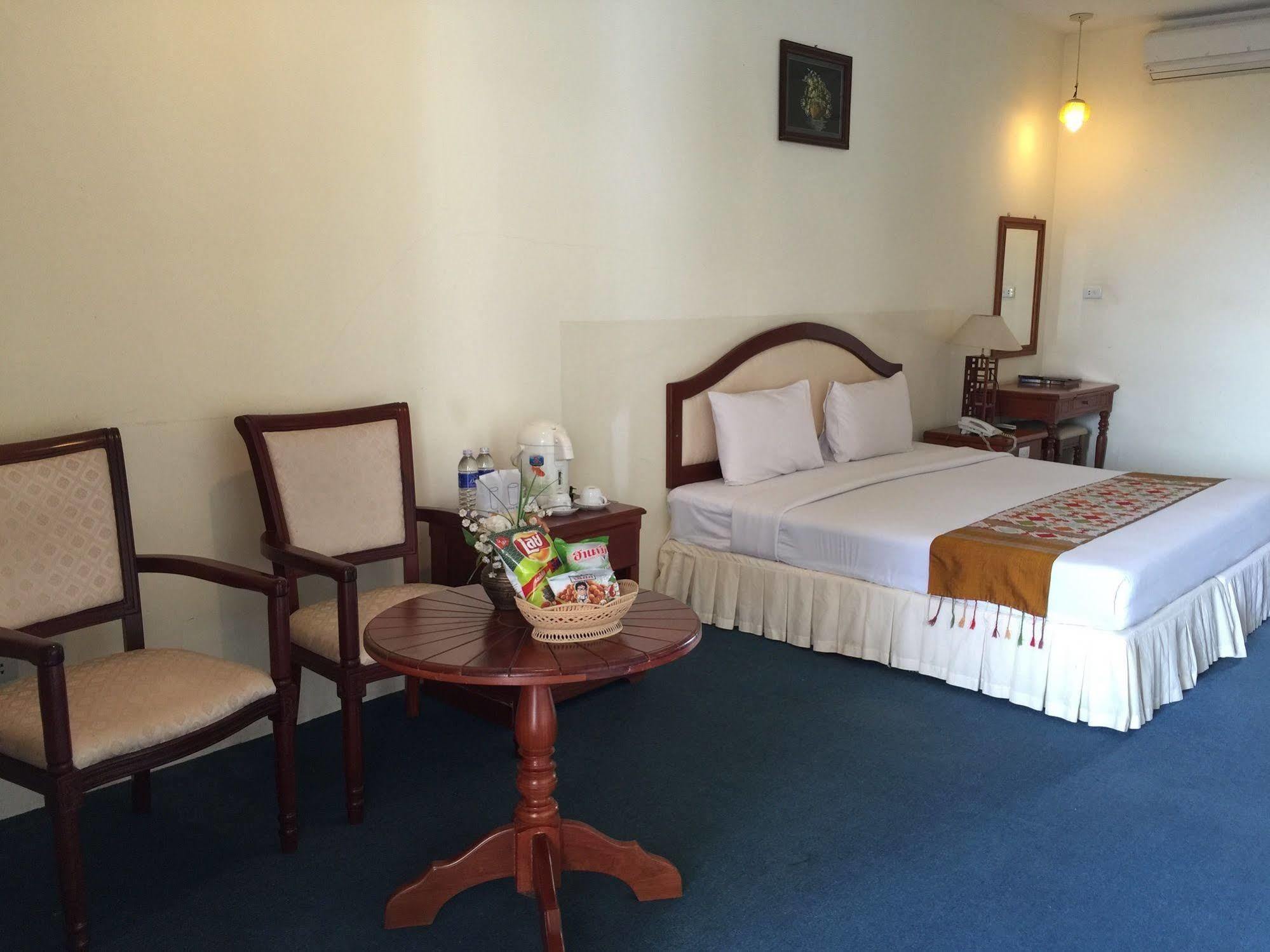 Champasak Palace Hotel Паксе Экстерьер фото