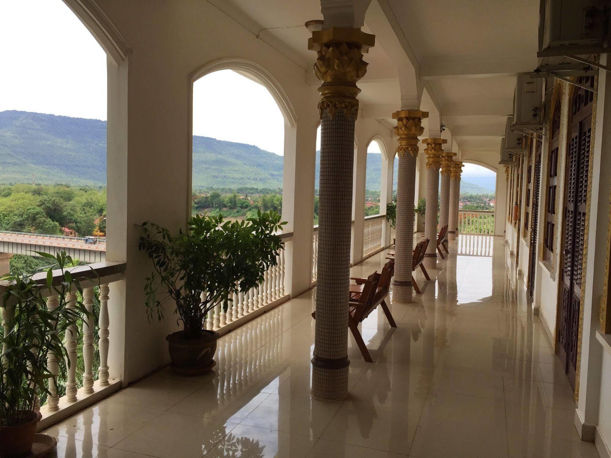 Champasak Palace Hotel Паксе Экстерьер фото